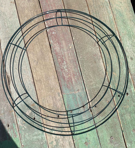 Round Metal Wire Wreath Frame - 14” – The Vintage Pick